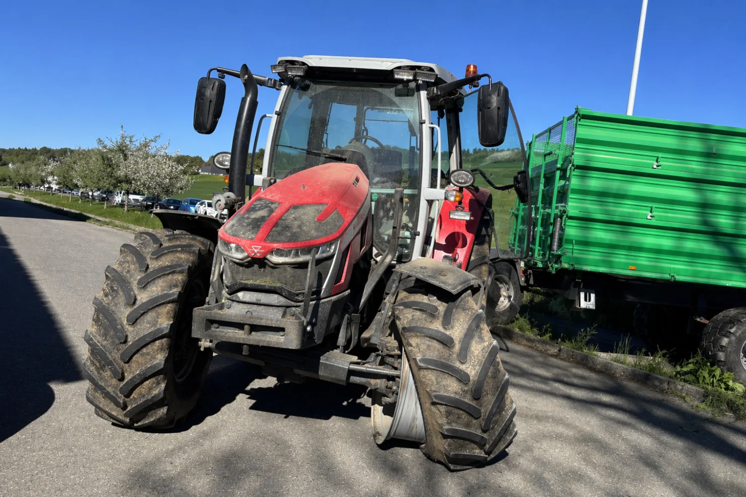 Traktor Unfall in Sarmenstorf - Wenn der Feierabend zur Geduldsprobe wird